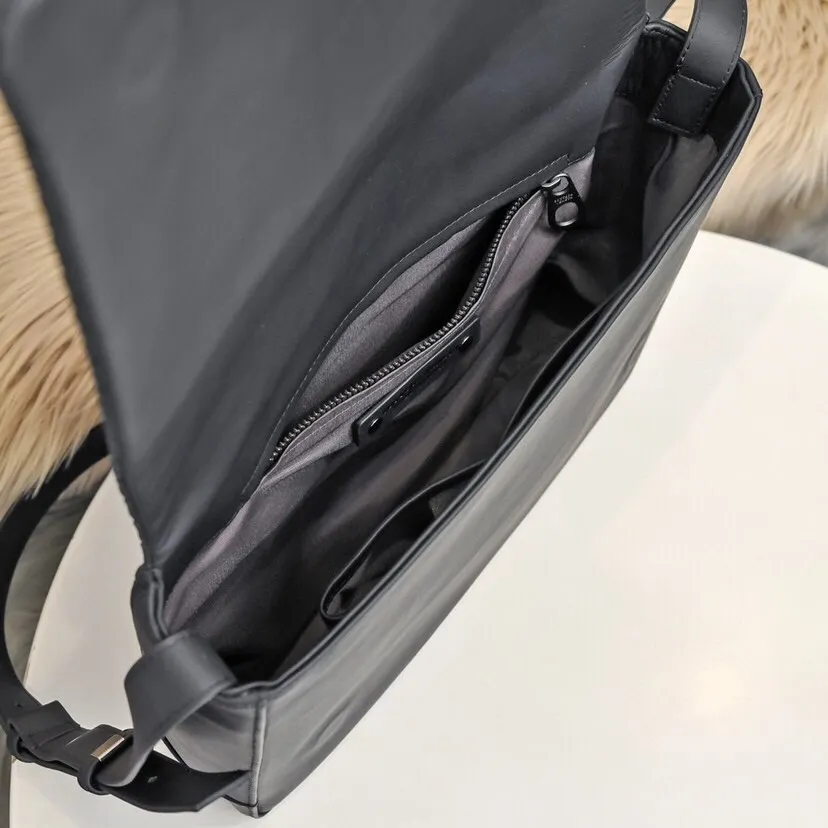 All categories 💚 Top version men’s bags 💚 BV 2024 new BV crossbody bag